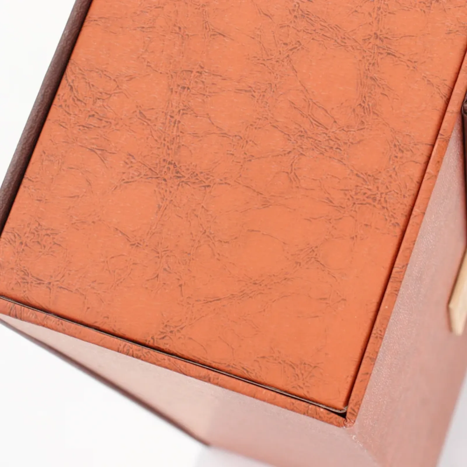 2-Bottle Cardboard Wine Gift Box with Leather-Texture Finish