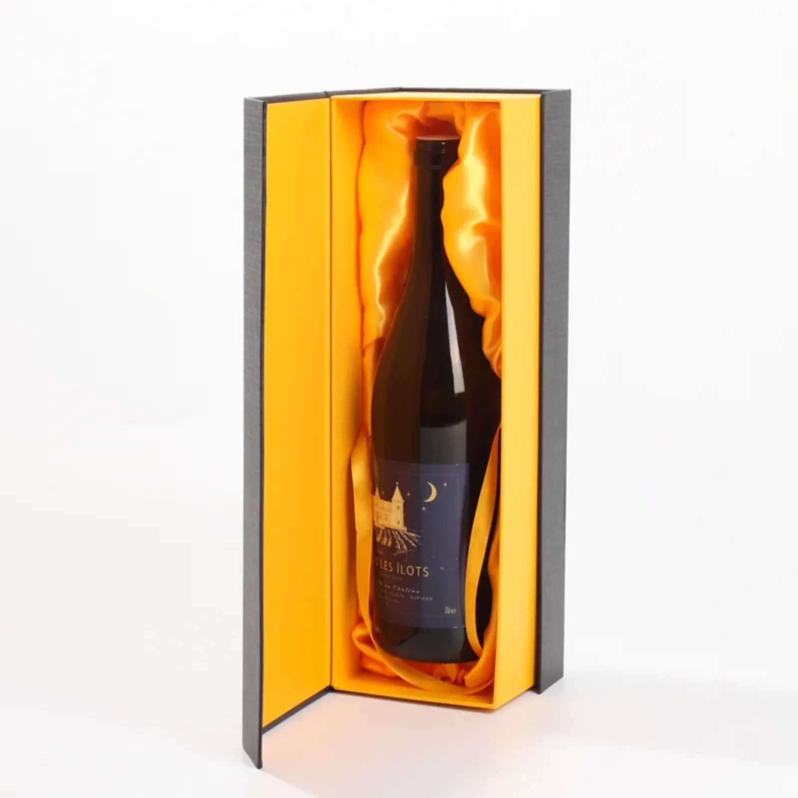 Lined Flap-Top Wine Gift Box with Matching Bag 4