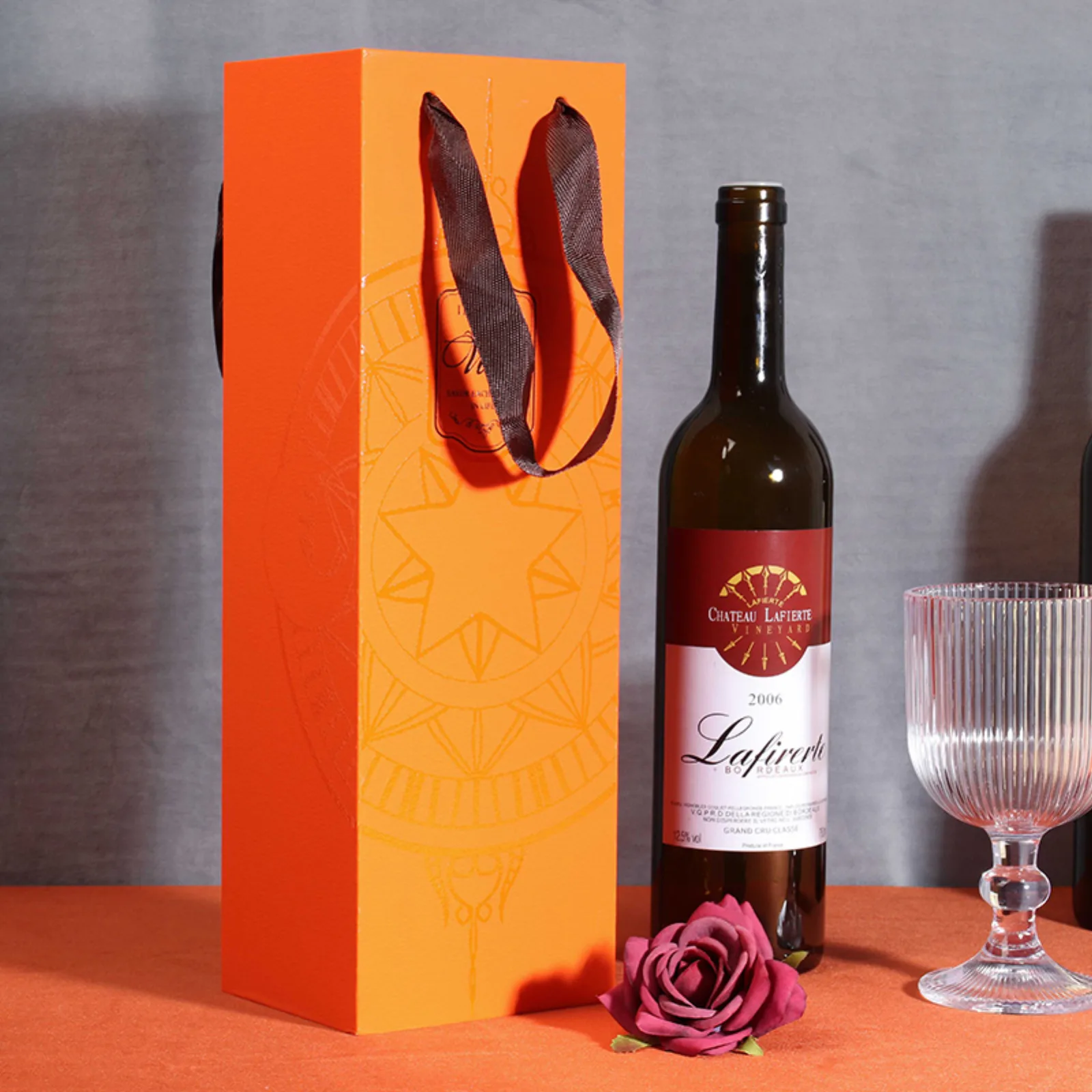 Single Bottle Foldable Cardboard Wine Gift Box with Ribbon Handle 5
